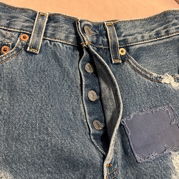 Levi Shorts - Picture 5 of 5